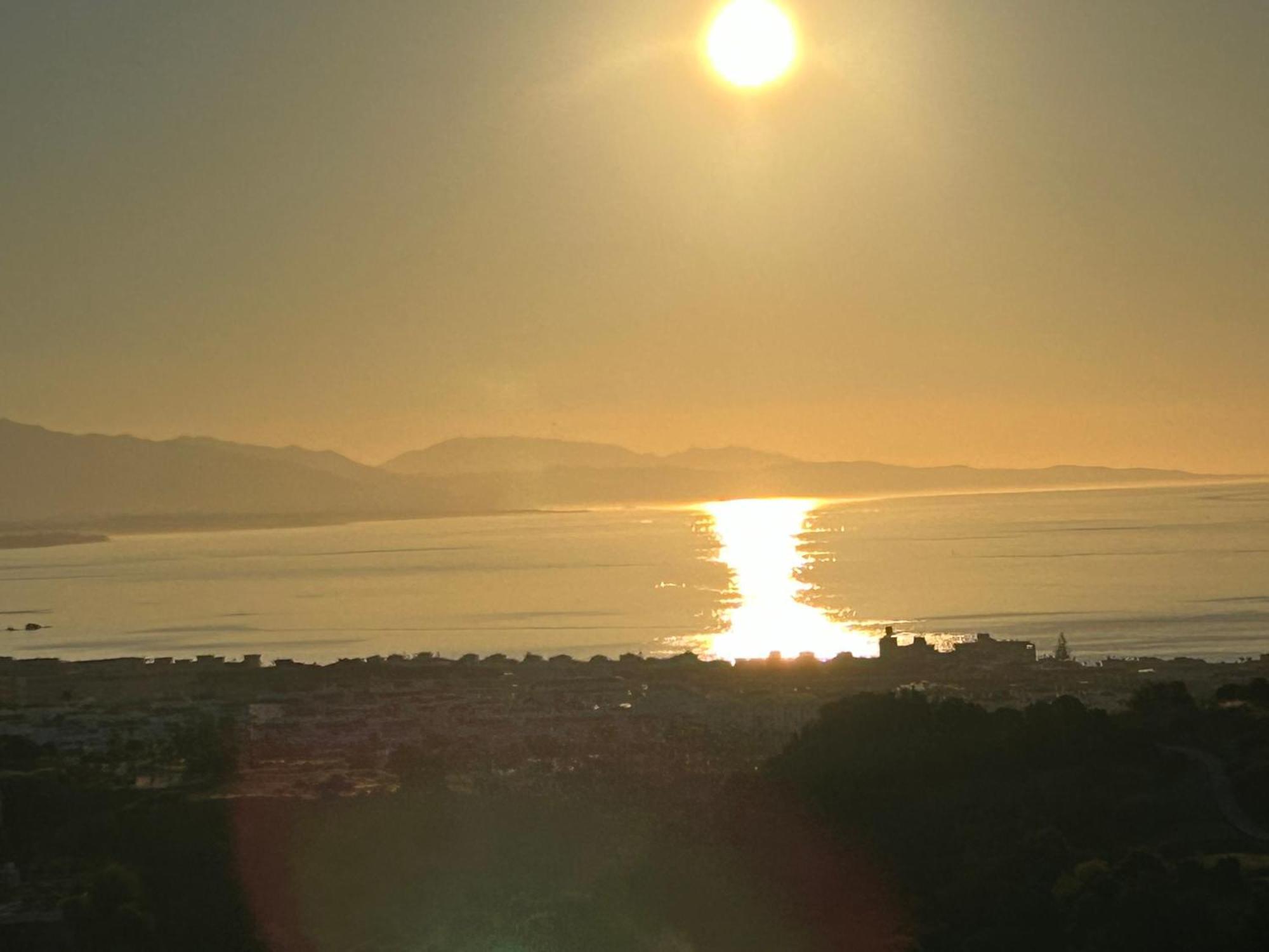 2 Bed Penthouse Apartment Manilva Buitenkant foto