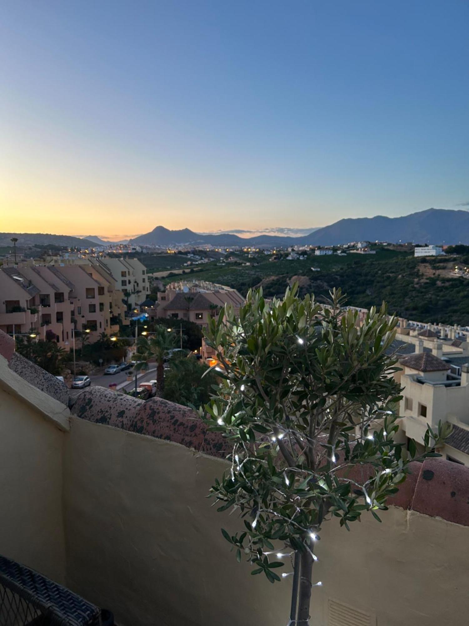 2 Bed Penthouse Apartment Manilva Buitenkant foto